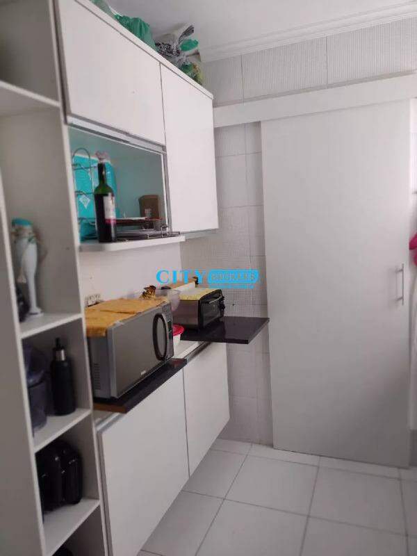 Apartamento à venda com 3 quartos, 83m² - Foto 20