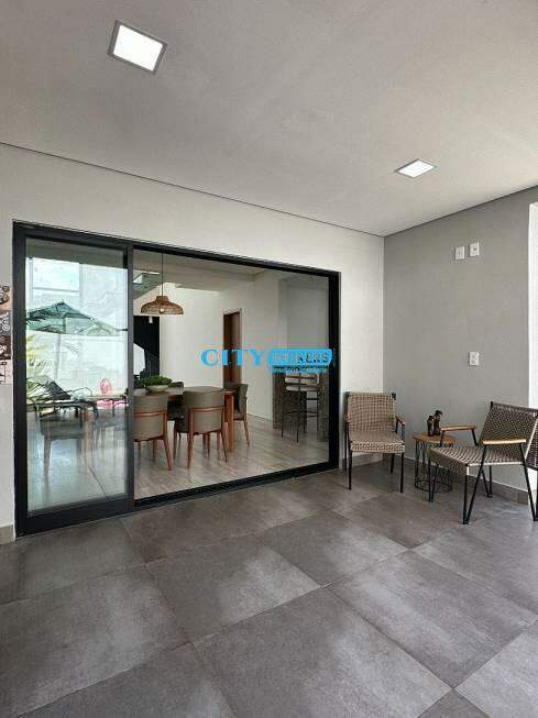 Casa de Condomínio à venda com 3 quartos, 225m² - Foto 11