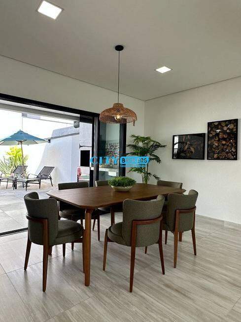 Casa de Condomínio à venda com 3 quartos, 225m² - Foto 17