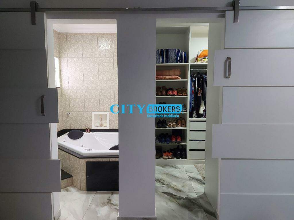 Sobrado à venda com 2 quartos, 200m² - Foto 18