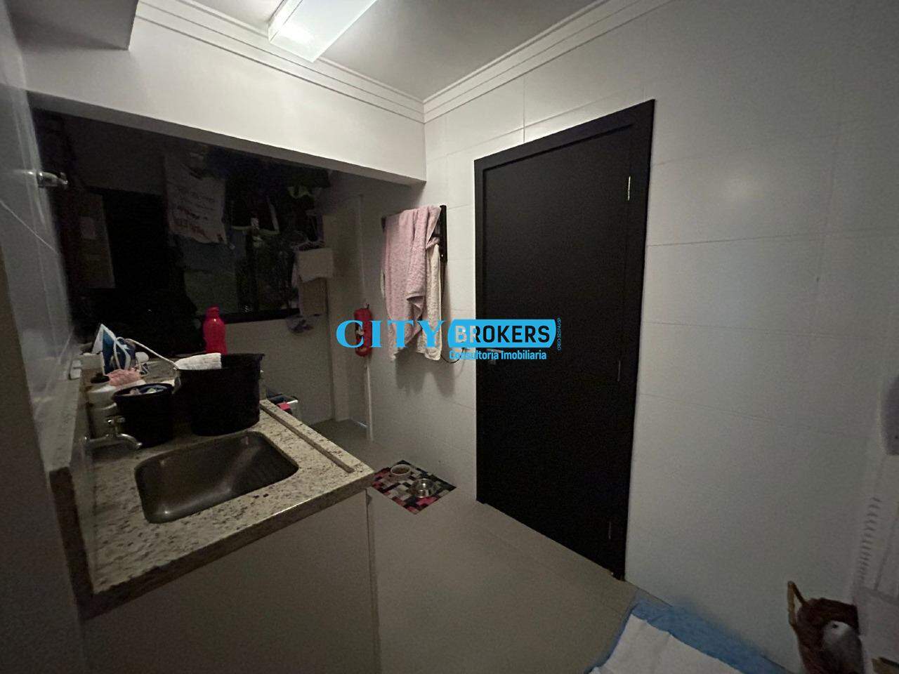 Apartamento à venda com 3 quartos, 202m² - Foto 19