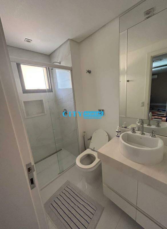 Apartamento à venda com 3 quartos, 202m² - Foto 24