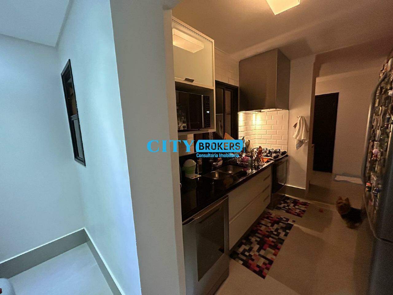 Apartamento à venda com 3 quartos, 202m² - Foto 10