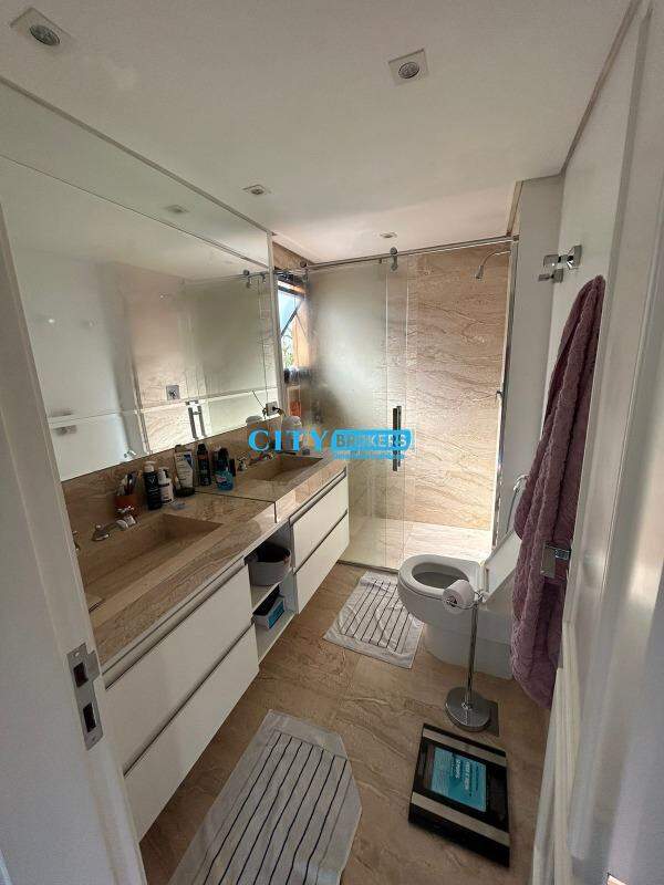 Apartamento à venda com 3 quartos, 202m² - Foto 17