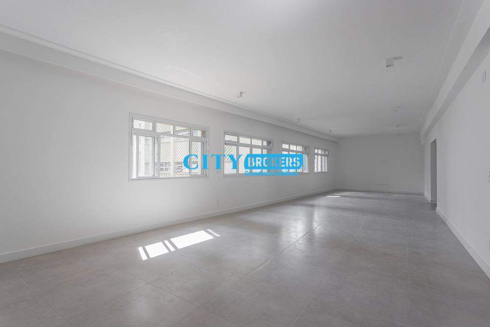 Apartamento à venda com 3 quartos, 209m² - Foto 1