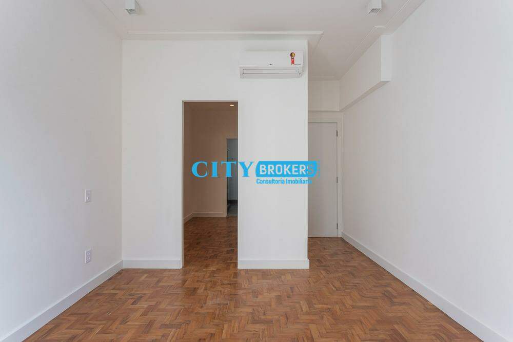 Apartamento à venda com 3 quartos, 209m² - Foto 6