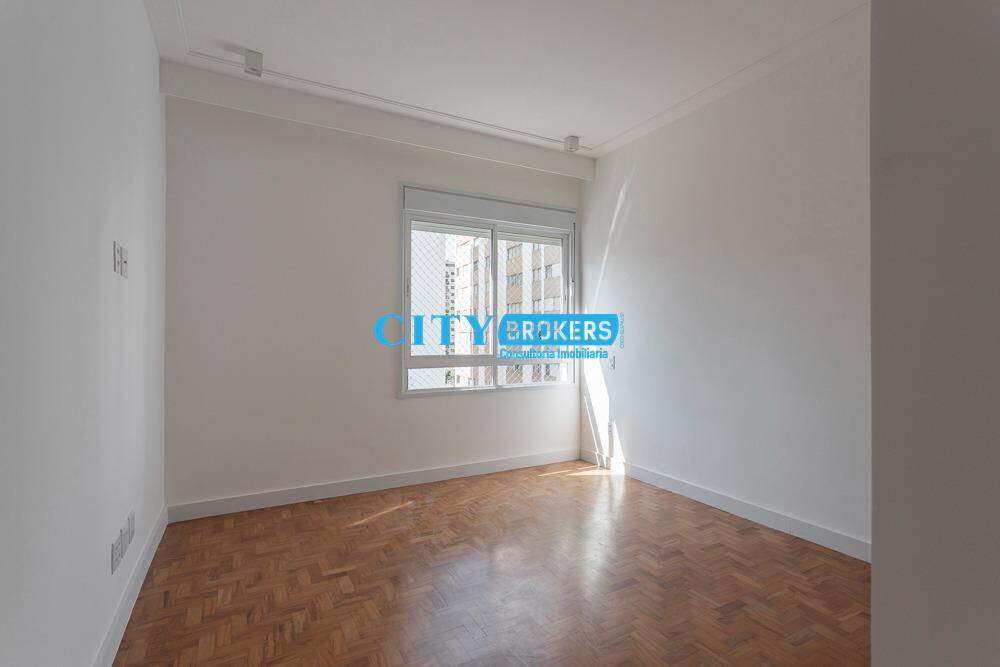 Apartamento à venda com 3 quartos, 209m² - Foto 7