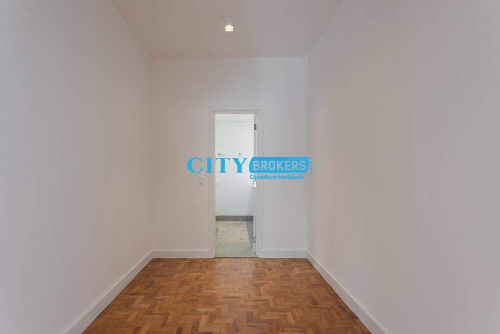 Apartamento à venda com 3 quartos, 209m² - Foto 5