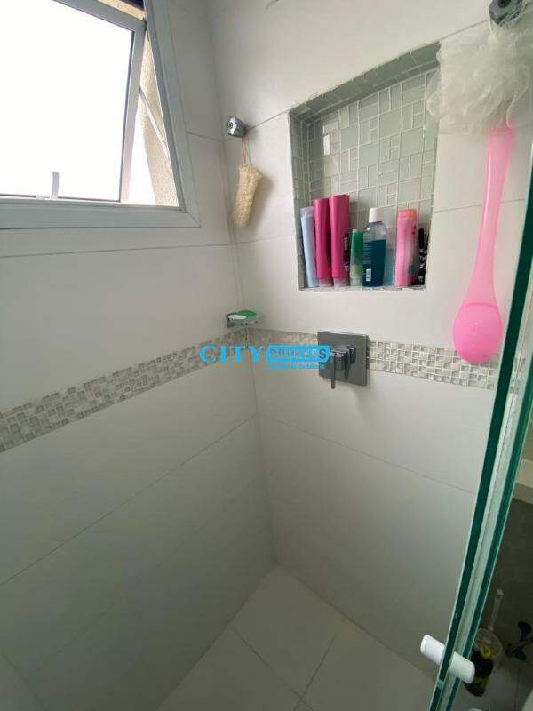 Apartamento à venda com 2 quartos, 64m² - Foto 4