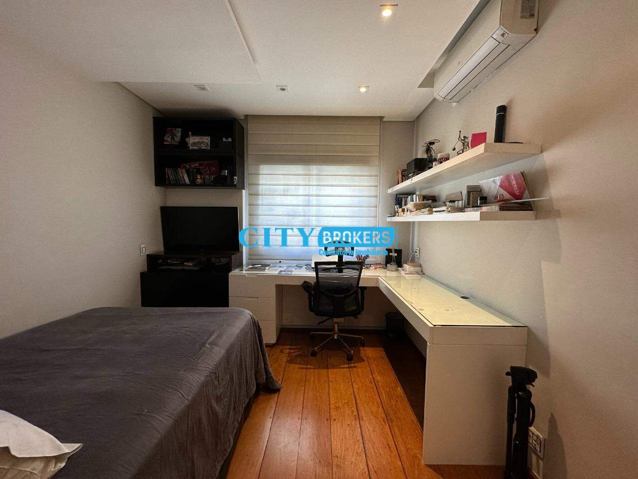 Apartamento à venda com 5 quartos, 374m² - Foto 18