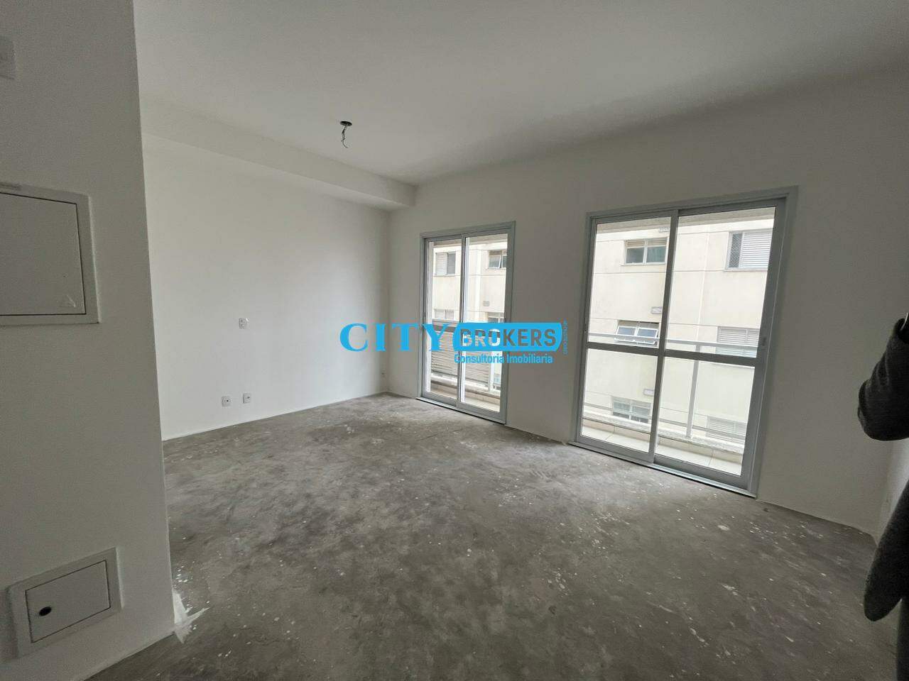 Apartamento à venda com 1 quarto, 28m² - Foto 1