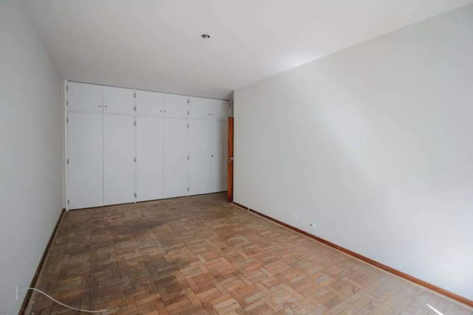 Apartamento à venda com 4 quartos, 240m² - Foto 4