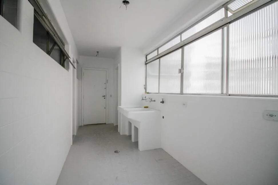 Apartamento à venda com 4 quartos, 240m² - Foto 11