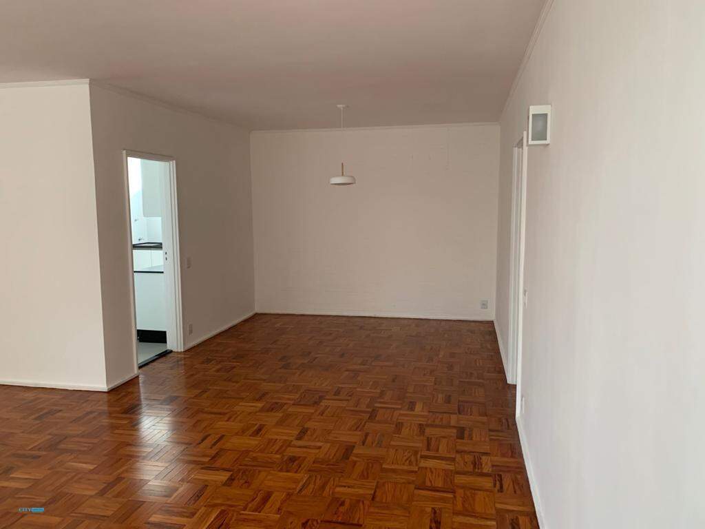 Apartamento para alugar com 3 quartos, 155m² - Foto 11