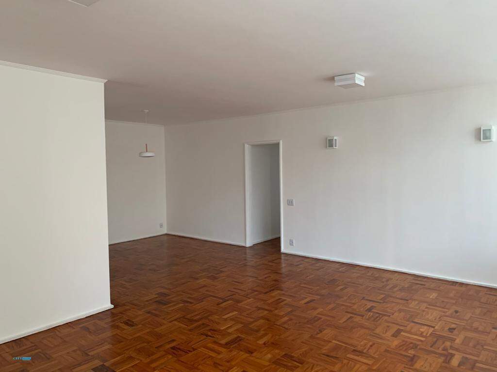 Apartamento para alugar com 3 quartos, 155m² - Foto 4