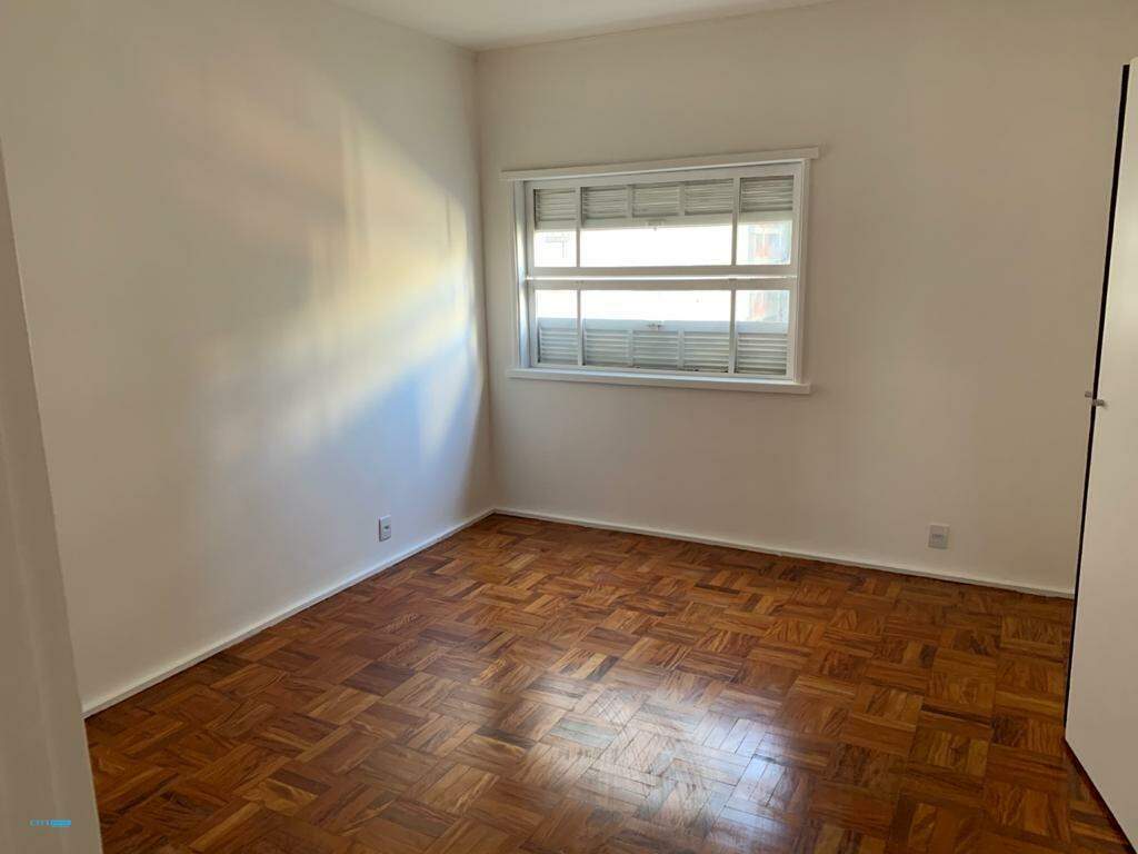 Apartamento para alugar com 3 quartos, 155m² - Foto 13