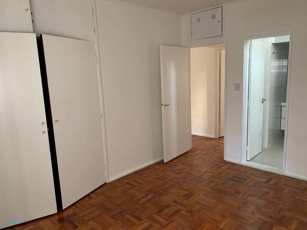 Apartamento para alugar com 3 quartos, 155m² - Foto 9