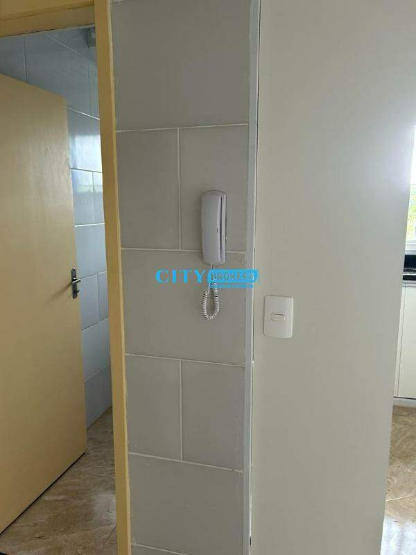 Apartamento para alugar com 2 quartos, 60m² - Foto 11