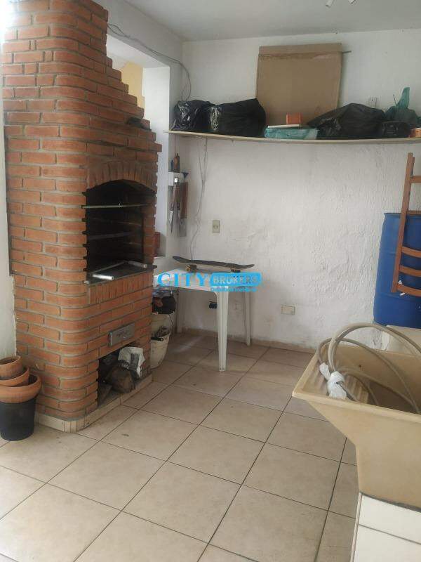 Casa para alugar com 2 quartos, 350m² - Foto 21