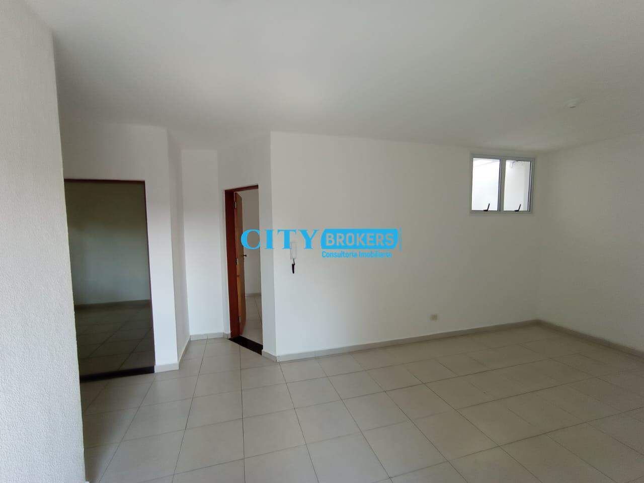 Conjunto Comercial-Sala para alugar com 2 quartos, 65m² - Foto 2