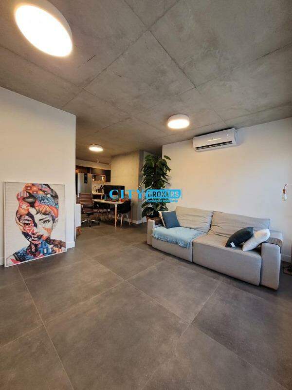 Apartamento à venda com 2 quartos, 70m² - Foto 1