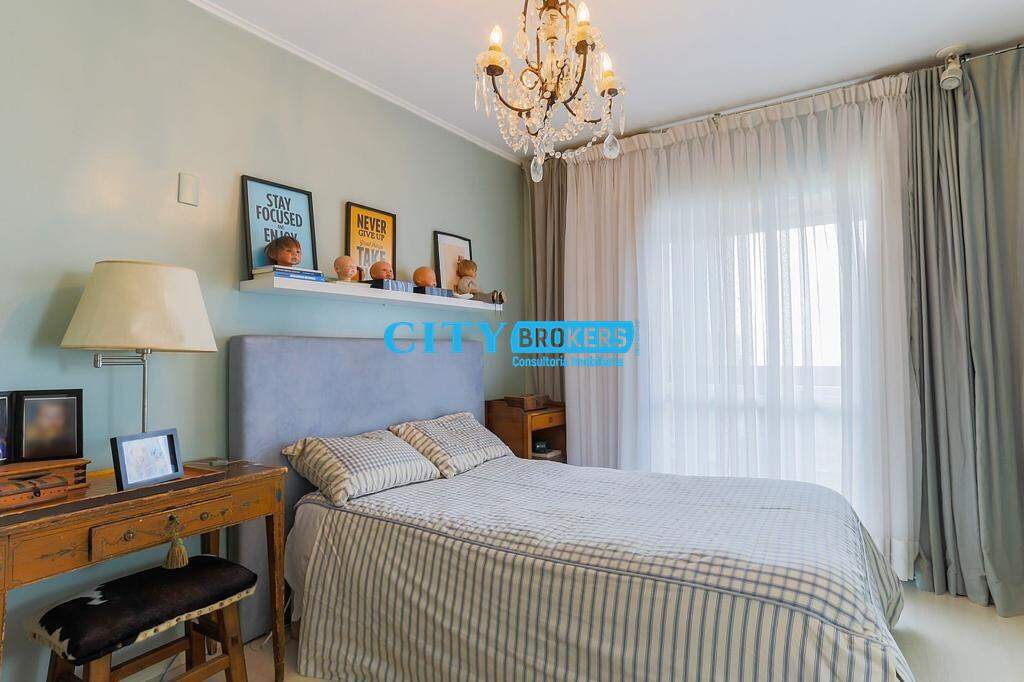 Apartamento à venda com 3 quartos, 211m² - Foto 11