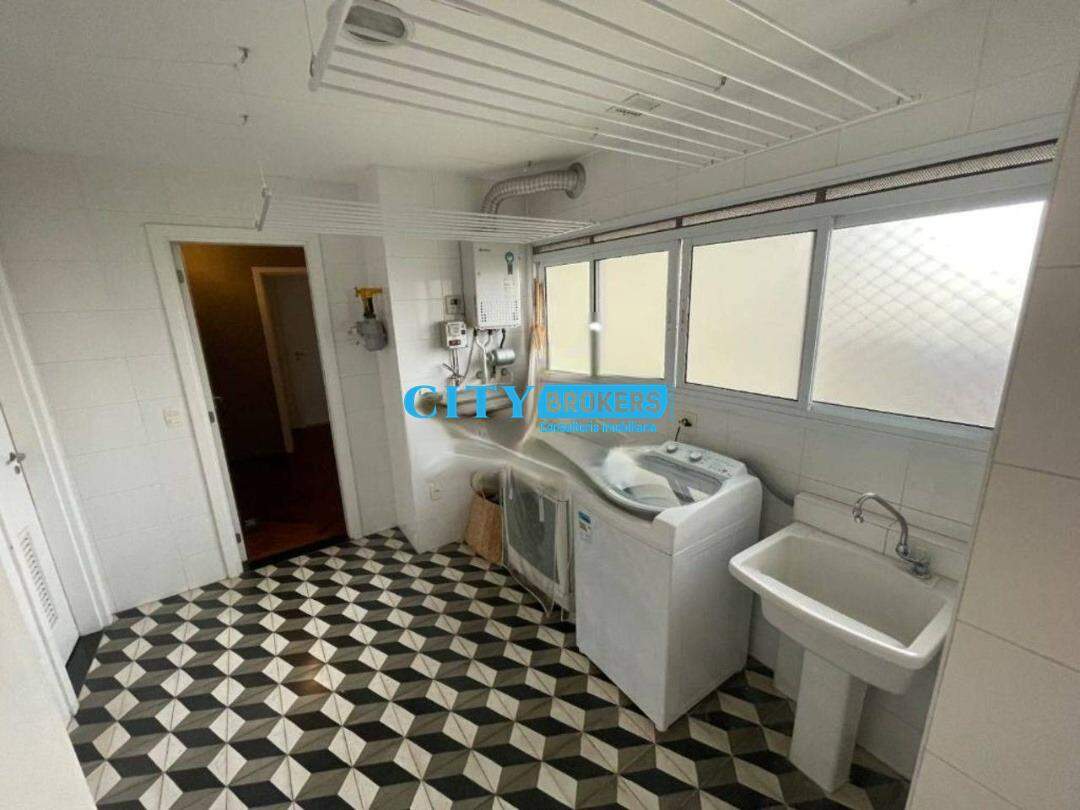 Apartamento à venda com 4 quartos, 227m² - Foto 8