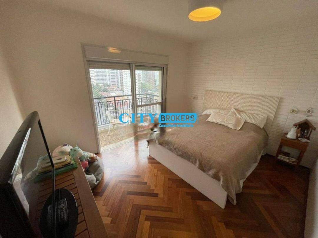 Apartamento à venda com 4 quartos, 227m² - Foto 13