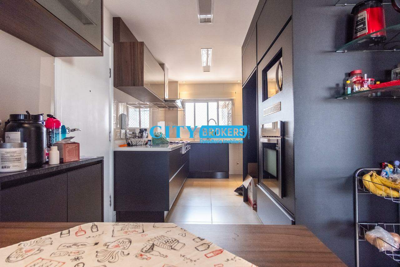 Apartamento à venda com 4 quartos, 250m² - Foto 6