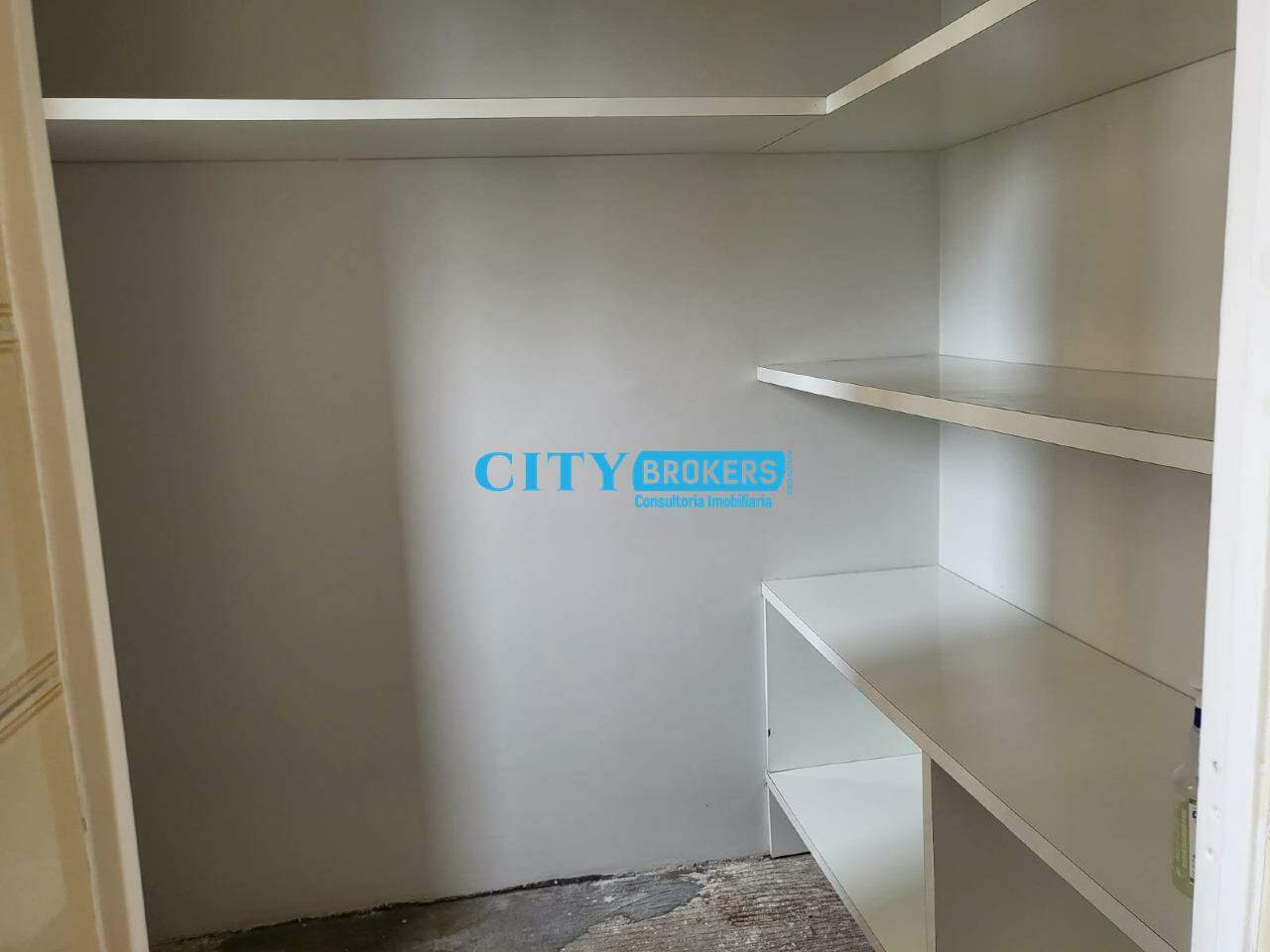 Apartamento à venda com 2 quartos, 70m² - Foto 13