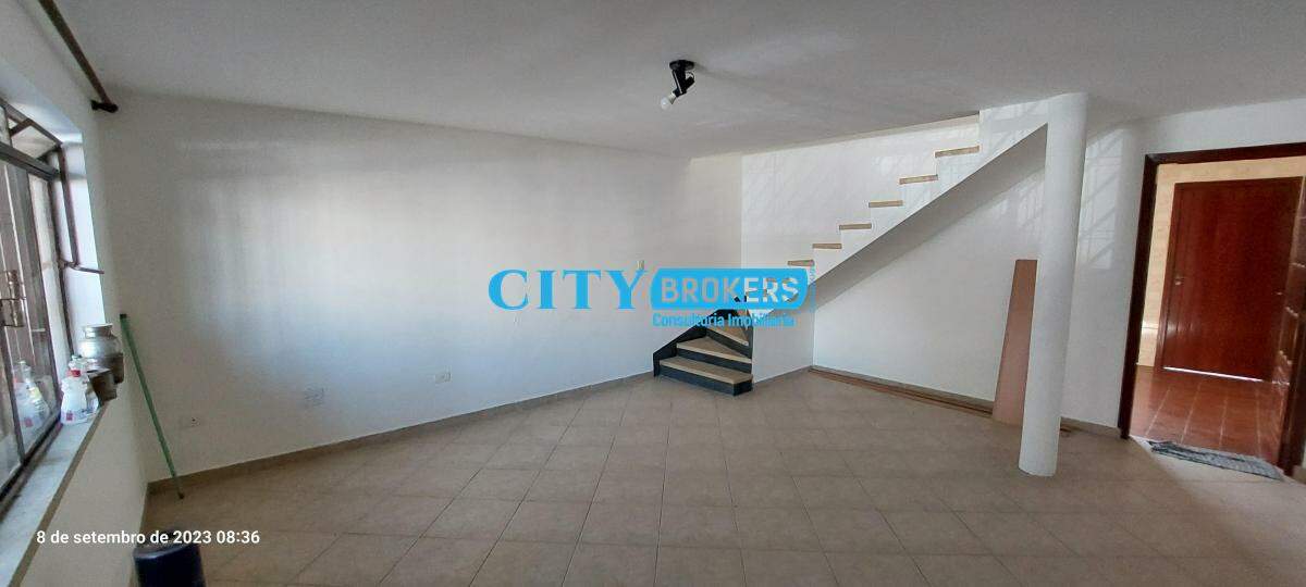 Casa para alugar com 3 quartos, 200m² - Foto 6