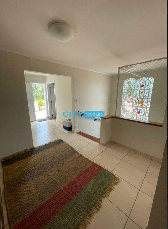 Casa para alugar com 5 quartos, 280m² - Foto 19