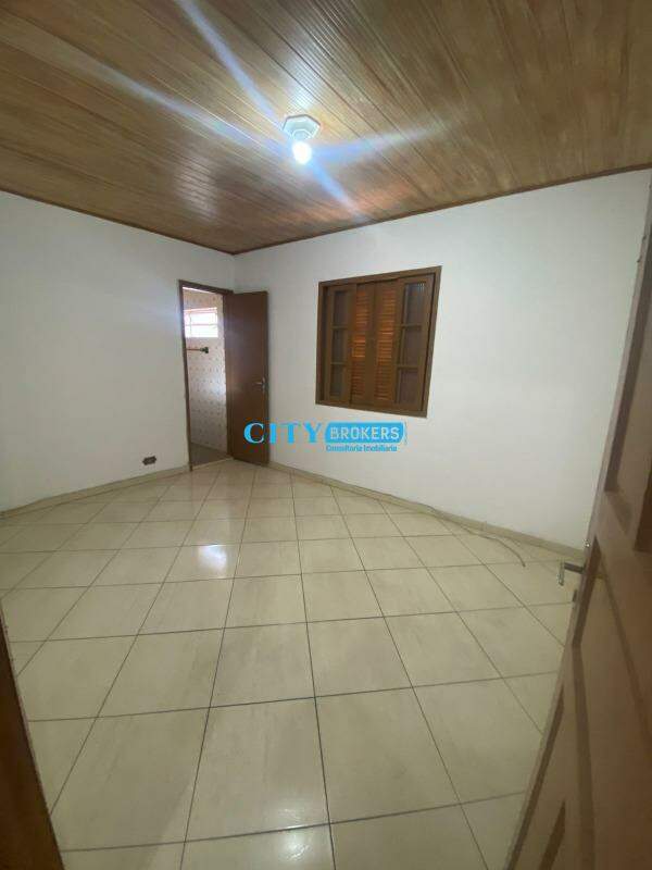 Casa para alugar com 4 quartos, 240m² - Foto 23