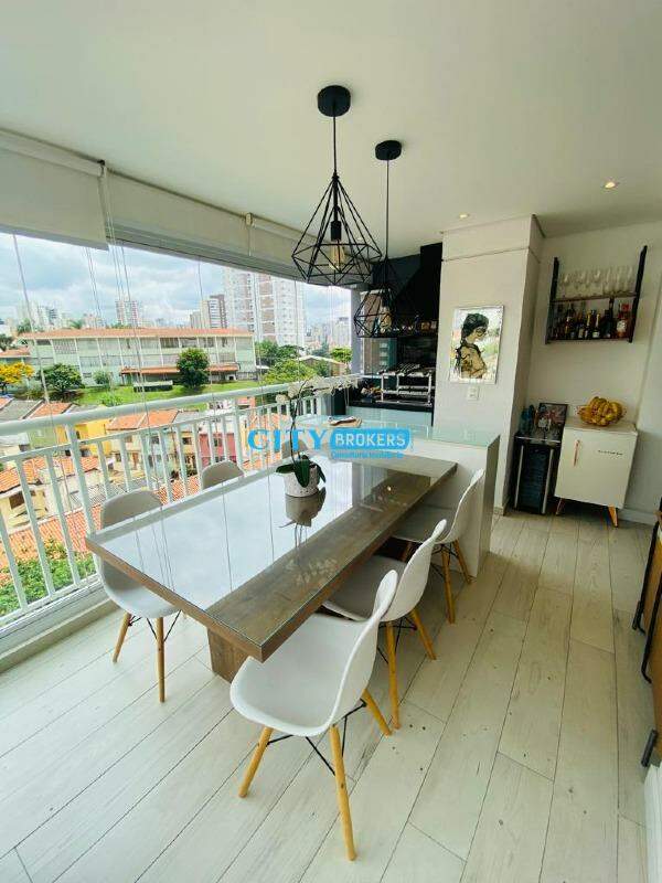 Apartamento à venda com 2 quartos, 70m² - Foto 1