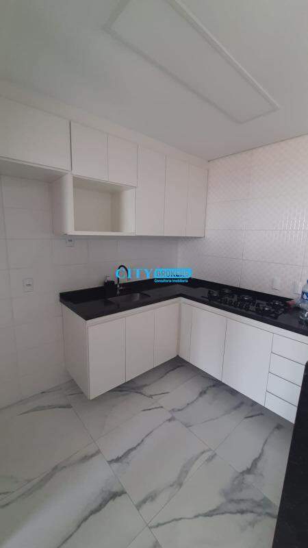 Apartamento à venda com 2 quartos, 66m² - Foto 15