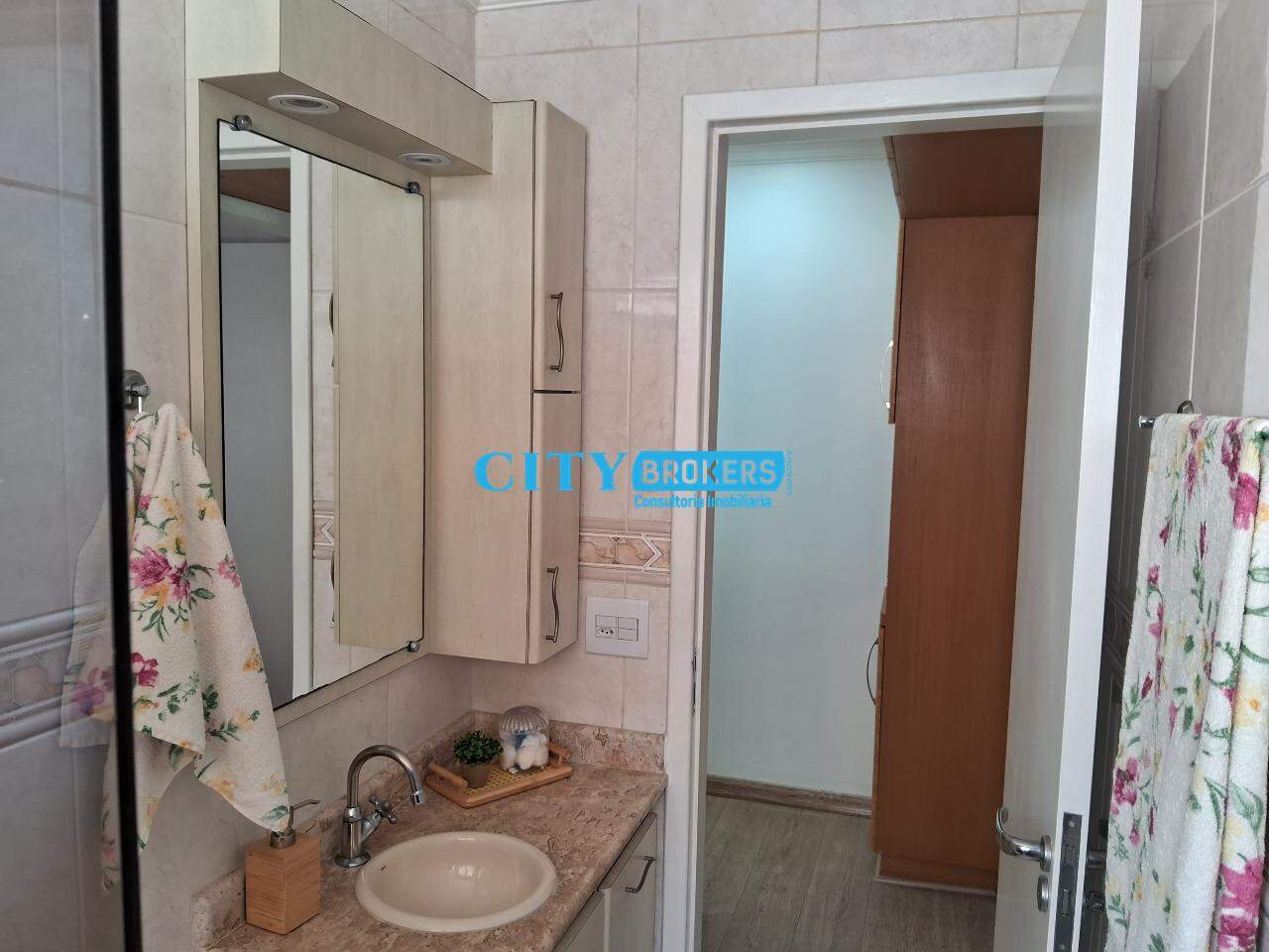 Apartamento à venda com 2 quartos, 62m² - Foto 20