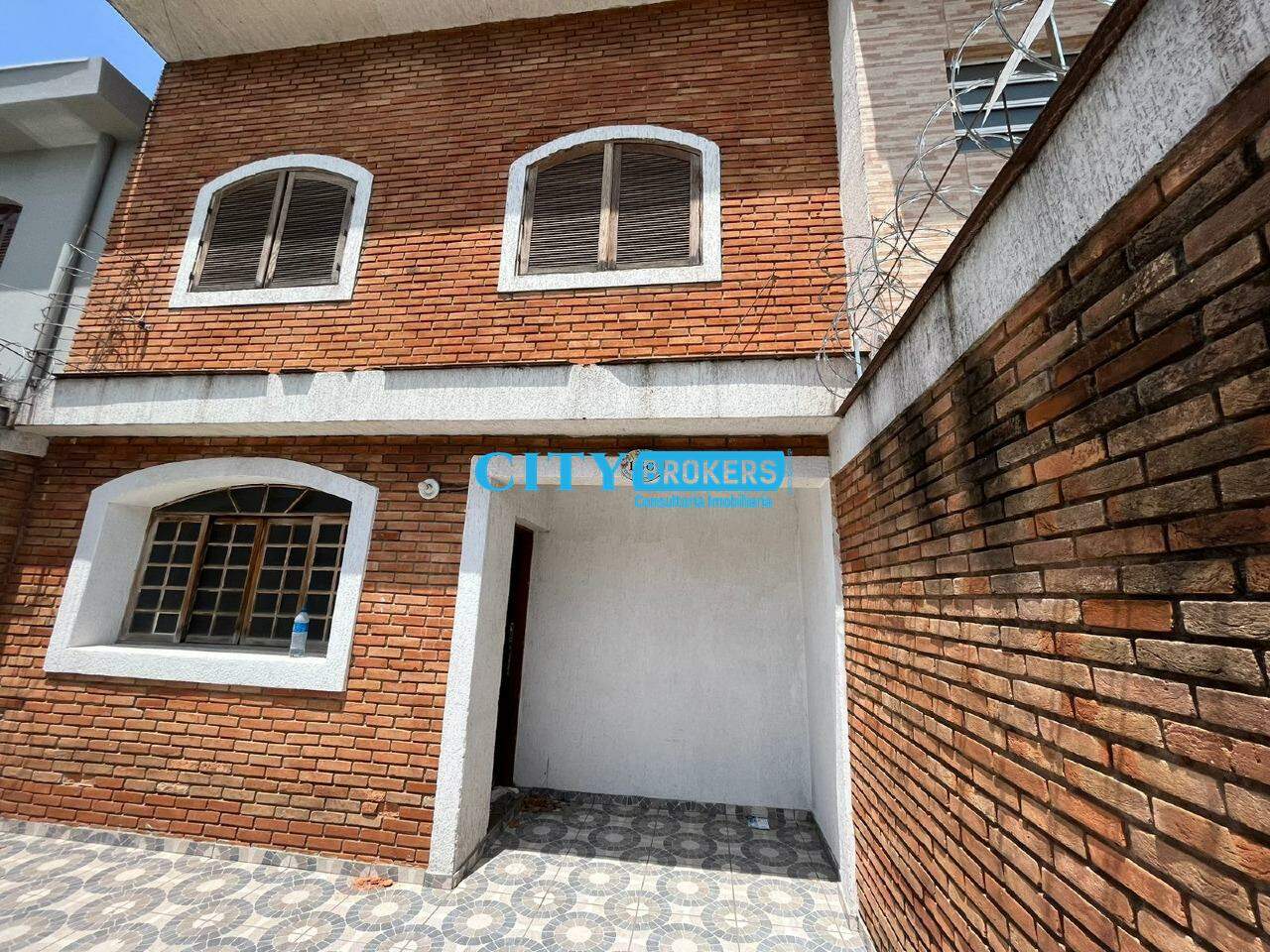 Sobrado à venda com 3 quartos, 900m² - Foto 2