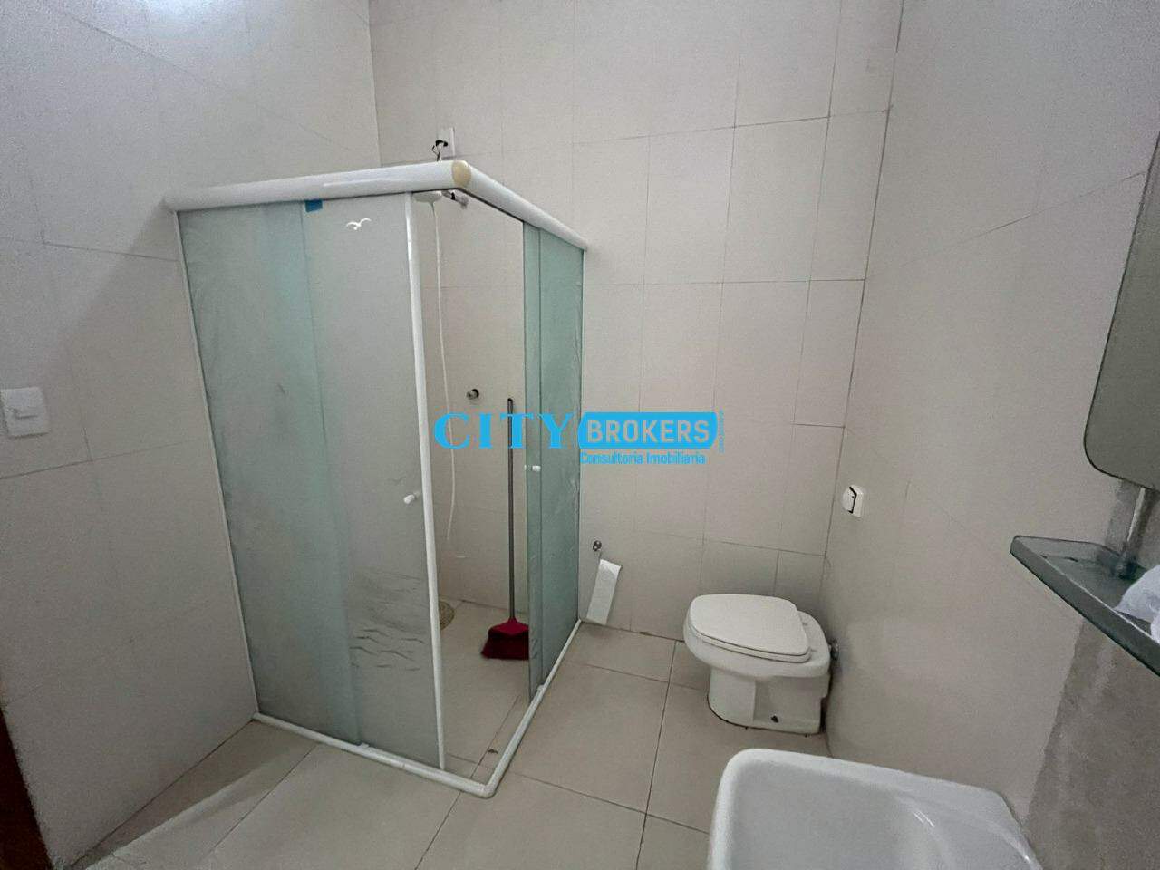 Sobrado à venda com 3 quartos, 900m² - Foto 19