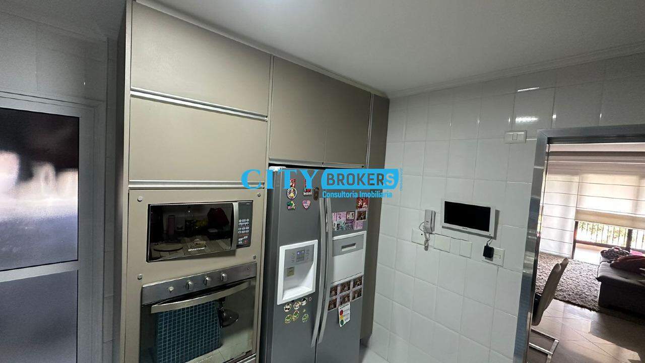 Apartamento à venda com 3 quartos, 128m² - Foto 11