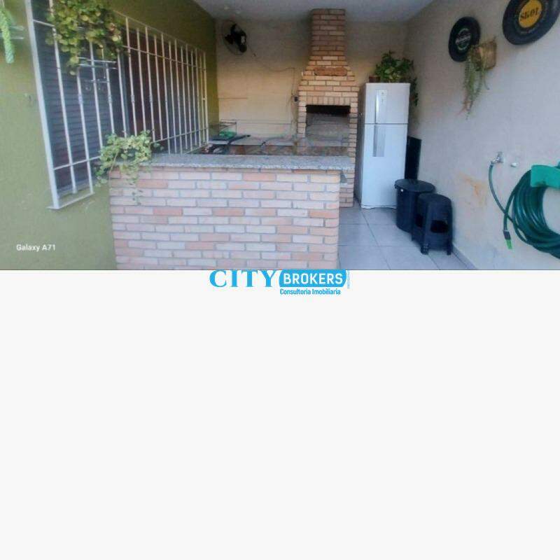 Casa à venda com 5 quartos, 200m² - Foto 19