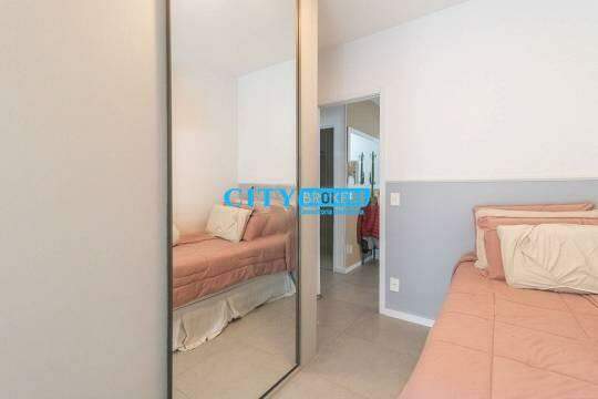 Apartamento à venda com 3 quartos, 105m² - Foto 18