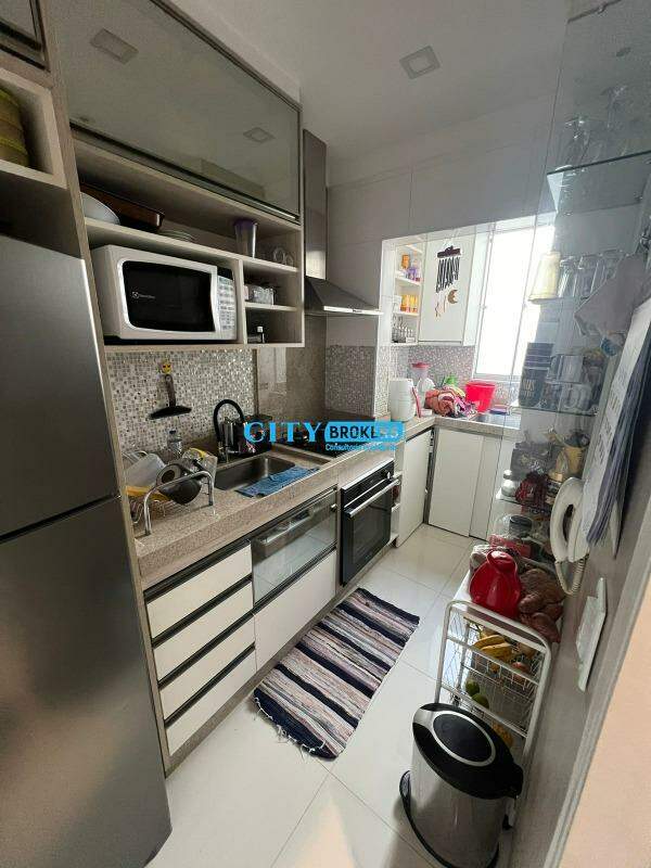 Apartamento à venda com 2 quartos, 68m² - Foto 18