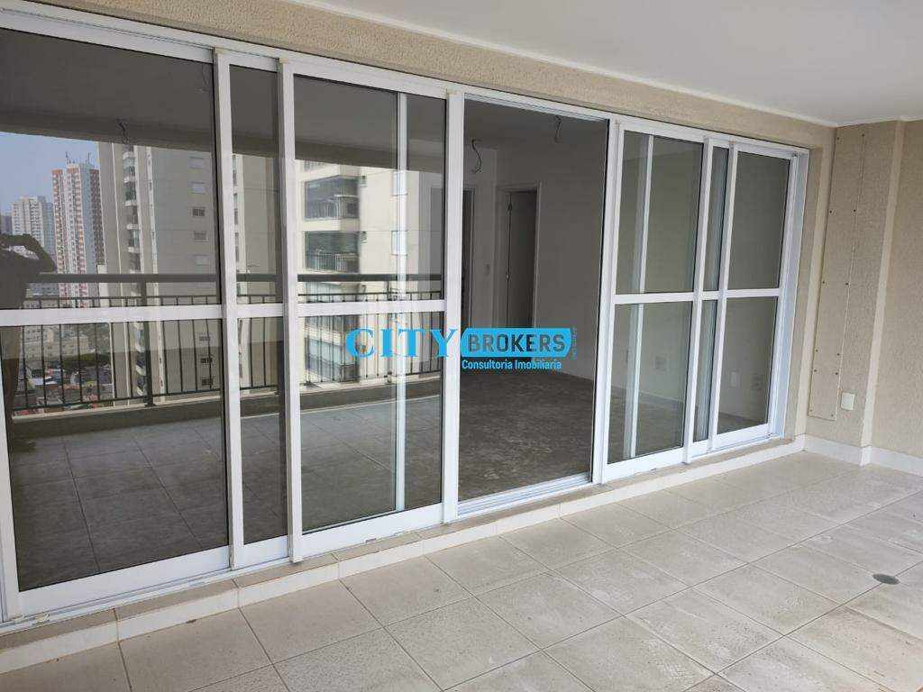 Apartamento à venda com 3 quartos, 154m² - Foto 2