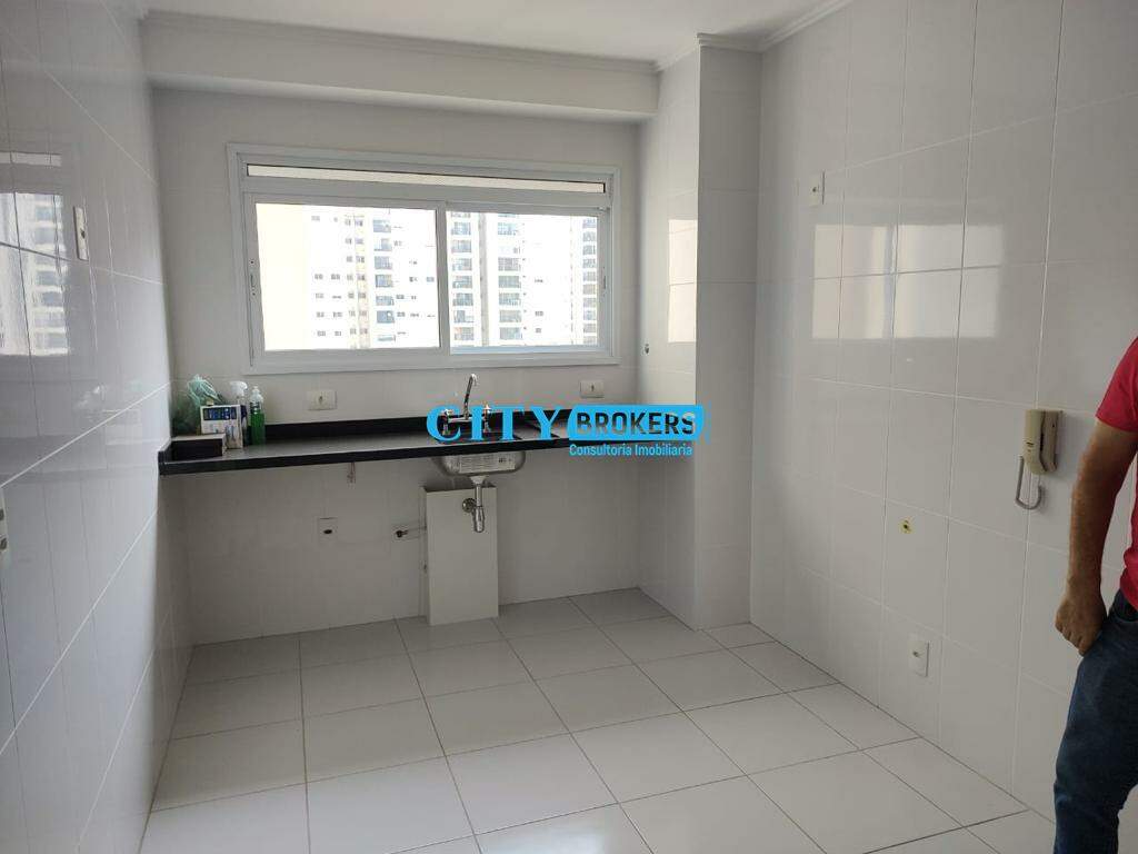 Apartamento à venda com 3 quartos, 154m² - Foto 8