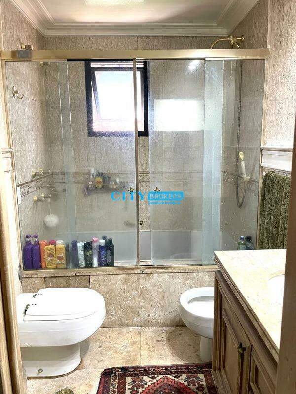 Apartamento para alugar com 4 quartos, 340m² - Foto 12