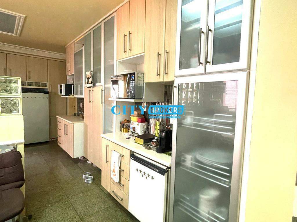 Apartamento para alugar com 4 quartos, 340m² - Foto 10