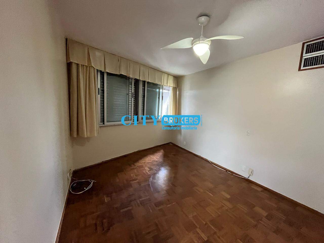 Apartamento à venda com 4 quartos, 300m² - Foto 17