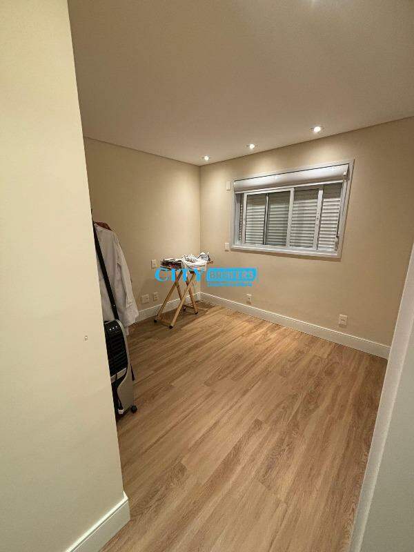 Apartamento à venda com 2 quartos, 105m² - Foto 11