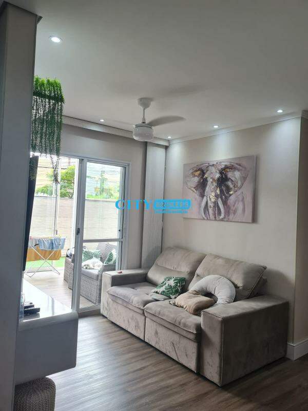 Apartamento à venda com 2 quartos, 98m² - Foto 1