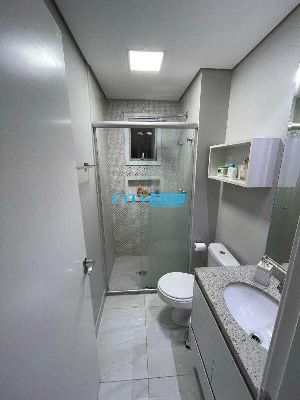 Apartamento à venda com 2 quartos, 68m² - Foto 10